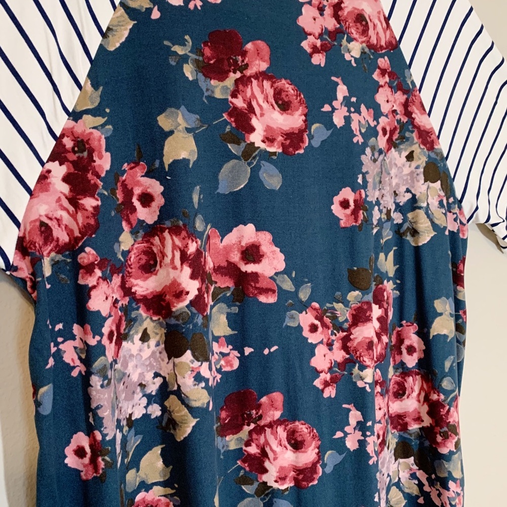 Pink Blush Maternity (1X) Dark Teal and Pink Floral and Stripes Short Sleeve Top - Picture 6 of 8
